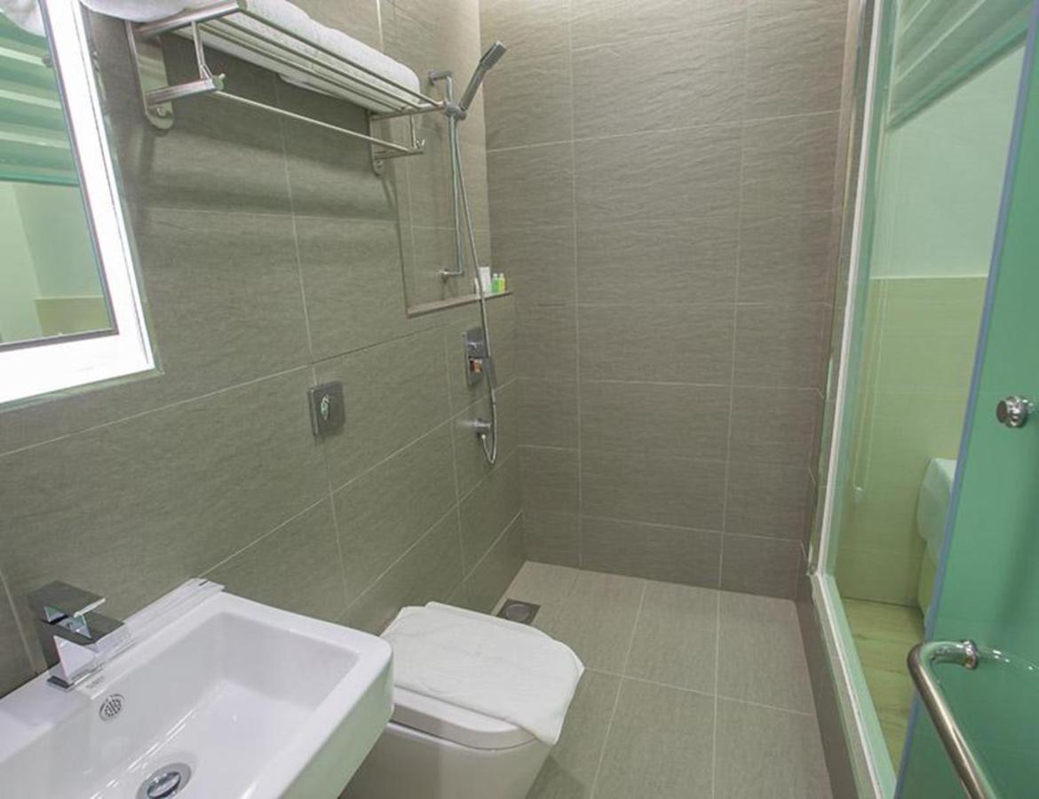 Minimalist Hotel Johor Bahru Extérieur photo
