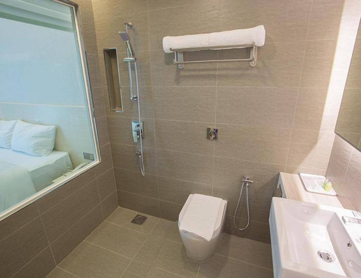 Minimalist Hotel Johor Bahru Extérieur photo