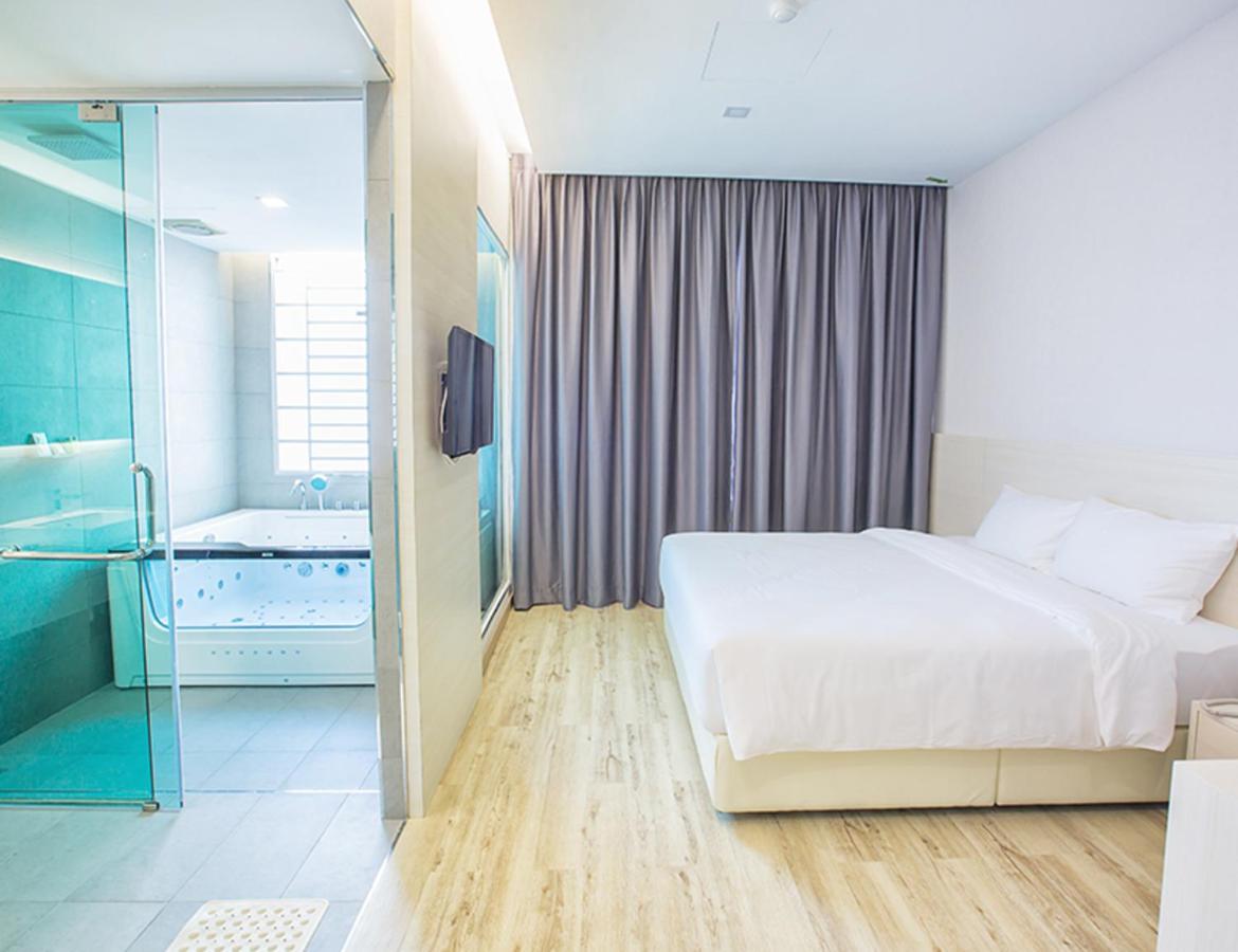Minimalist Hotel Johor Bahru Extérieur photo